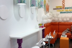 DECORACION-BARRA-AUXILIAR-LAMPARAS-YOGURTERIA